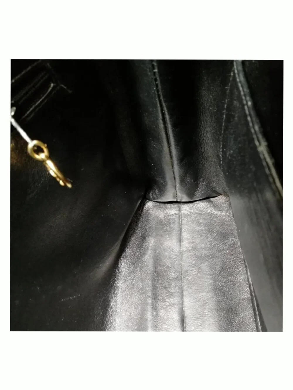 Authentic Chanel Vintage CC Shoulder Bag Black Quilted Leather Gold Chain Bag - Picture 14 of 16